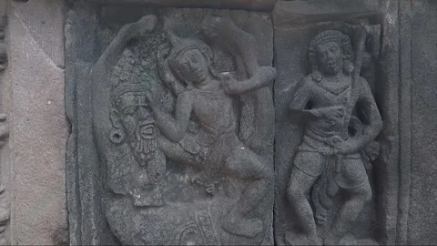 Pinnacles, Bas relief on the terrace wall, Vishnu Temple, Prambanan, Indonesia 스톡 동영상 249980928