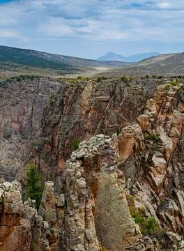 Pinnacles form a rocky spine at Devil's Lookout of the Black Canyon of the Gu Foto stock