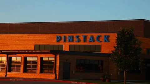 Pinstack in Las Colinas. Stockbeeldmateriaal 77752861