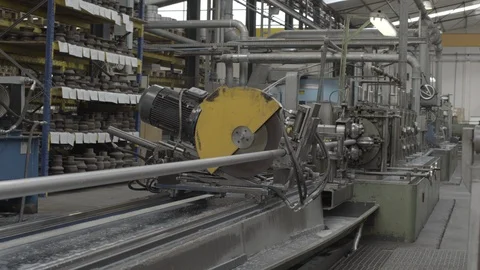 Pipe cutting machine Video stock 125472609