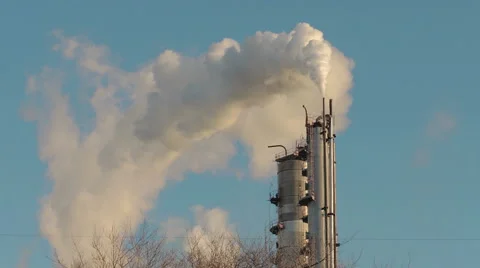 Pipe smoke, oil refining (2) 库存影片 45587860