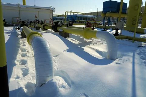 Pipelines in a compression station Foto stock