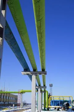 Pipelines in a compression station Foto stock