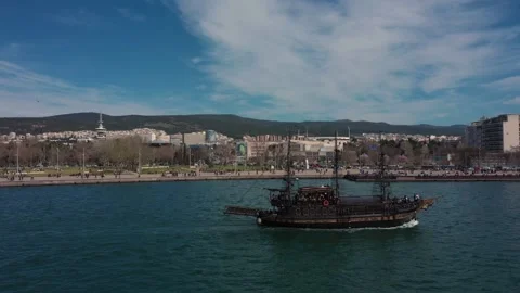 Pirate ship sailing Vídeo Stock 139827651