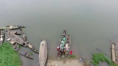 Pirogue coming to the shore Stock Footage 80955436