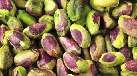  PISTACHIO NUTS  IN CLOSE UP TRACKING SHOT  Vidéo 62232832