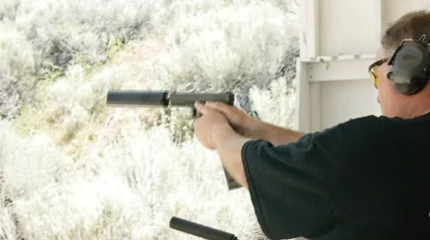 Pistol with a silencer Vidéo 8649742