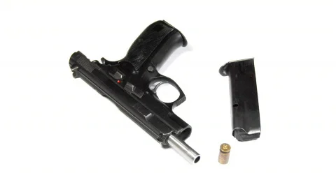 Pistol unloaded Video stock 627167