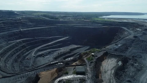 Pit on open-pit mining of minerals in Russia, Siberia Video stock 103314342