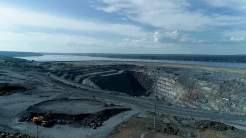 Pit on open-pit mining of minerals in Russia, Siberia Video stock 103317745