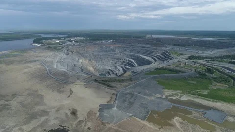 Pit on open-pit mining of minerals in Russia, Siberia Video stock 103370749