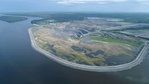 Pit on open-pit mining of minerals in Russia, Siberia Video stock 103414232