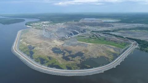 Pit on open-pit mining of minerals in Russia, Siberia Video stock 103421581