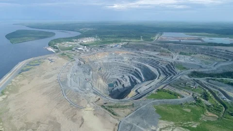 Pit on open-pit mining of minerals in Russia, Siberia Video stock 103421600