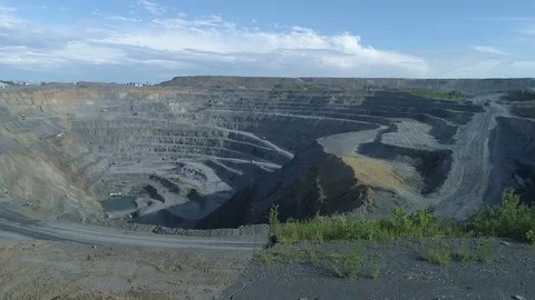 Pit on open-pit mining of minerals in Russia, Siberia Video stock 103442234
