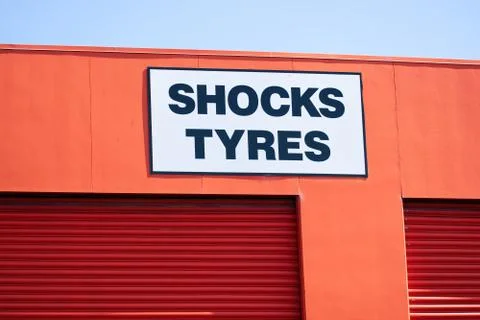 Pit Stop auto mechanics store Stock Photos
