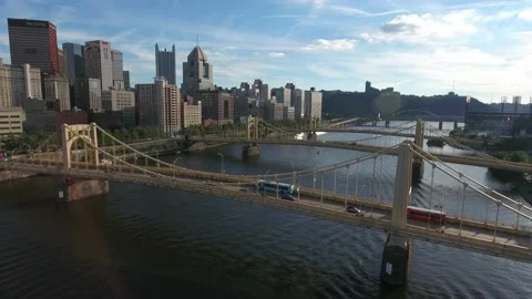 Pittsburgh Bridge Buses Traffic River Sunset Summer Aerial 4K 스톡 동영상 137559217