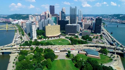 Pittsburgh Drone Back Out 動画素材 93845427