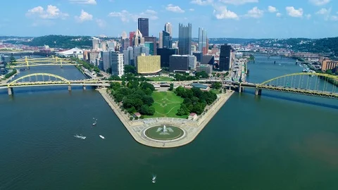 Pittsburgh Drone Fly In  動画素材 93845489