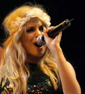 Pixie Lott live at the V Festival in Staffordshire - 23 August 2009 FAM26... Stock Photos