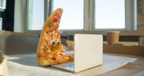 Pizza animated character with eyes using laptop, notebook. Fast food laptop Video stock 235950023
