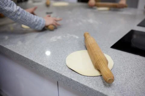 Pizza baking master class for children. Children's birthday. 스톡 사진