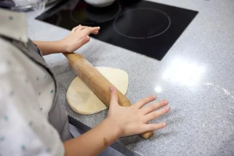 Pizza baking master class for children. Children's birthday. 스톡 사진