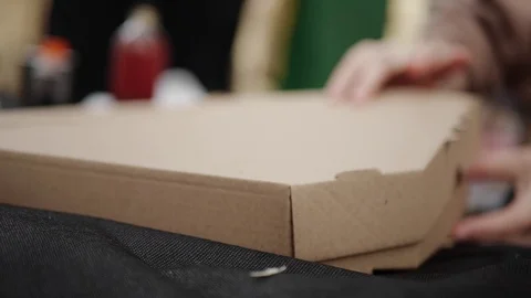 Pizza in a box close-up delivery slowmo Video stock 127541768