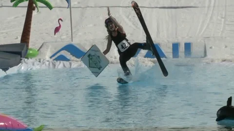 Pizza Delivery Skier Fail Video stock 38610153