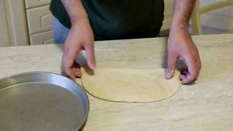 Pizza dough kneading Видео 76997982