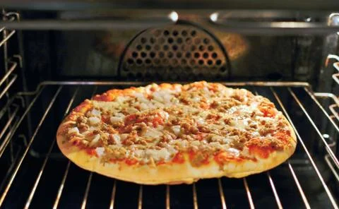 Pizza Inside Oven Stockfoto's