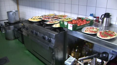 Pizza kitchen en close Stock Footage 923252