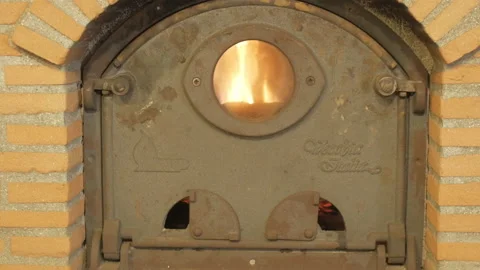 Pizza oven flames Vídeos de archivo 146828980