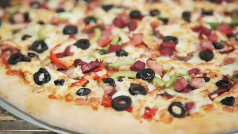 Pizza in the oven. Stock Footage 132617812