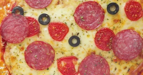 Pizza peperoni. Top view, rotation Stock Footage 141920337