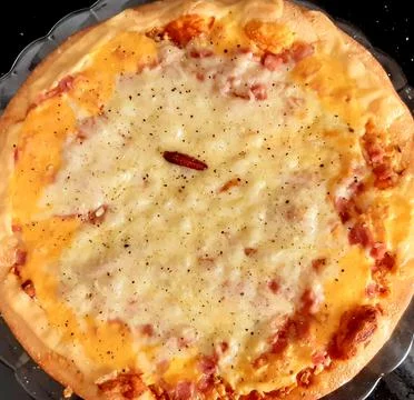 Pizza with various types of cheese. 库存照片