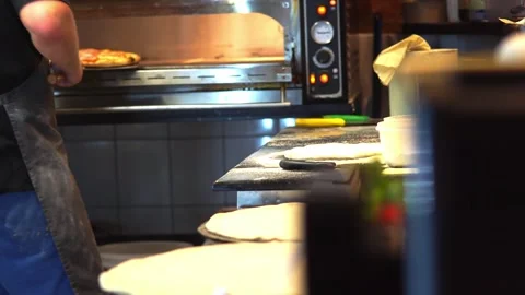 Pizza video00000368 Video stock 172068675