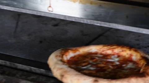 PizzaMargherita3 Stock-Footage 151425554
