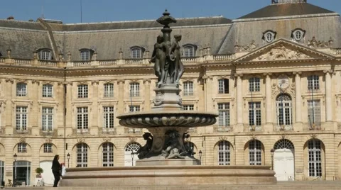 Place de la Bourse and the "Trois Grâces" fountain Stock-Footage 68709512