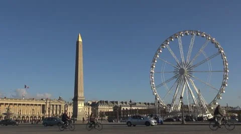 Place de la Concorde and Ferris-wheel paris traffic street car Stock Footage 10762899