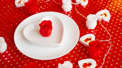 Place setting in red and white - for Valentine or other event Fotos de archivo