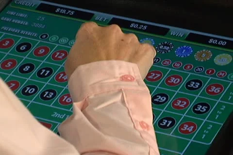 Placing Bets for Electronic Roulette 動画素材 10686421
