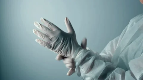 Placing guantes Video stock 154179890