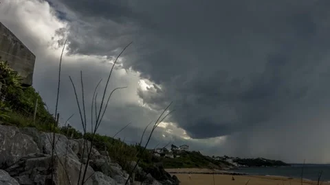Plage Bidart before storm cloudy Timelapse 動画素材 167972469