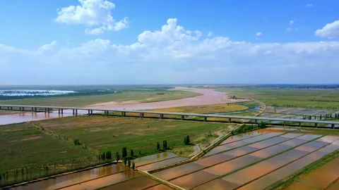 The plain through which the Yellow River flows. Vídeo Stock 293333848