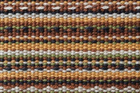 Plain weave fabric macro texture. Cloth background with horizontal strips. Foto stock
