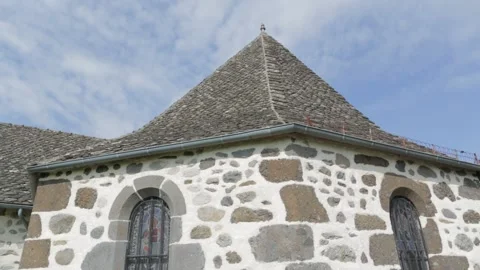 Plan around the rooftop of a church 動画素材 131305606