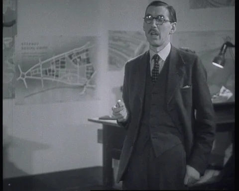 A Plan for London, city architect explaining prepared reconstruction, UK 1946 스톡 동영상 142221717