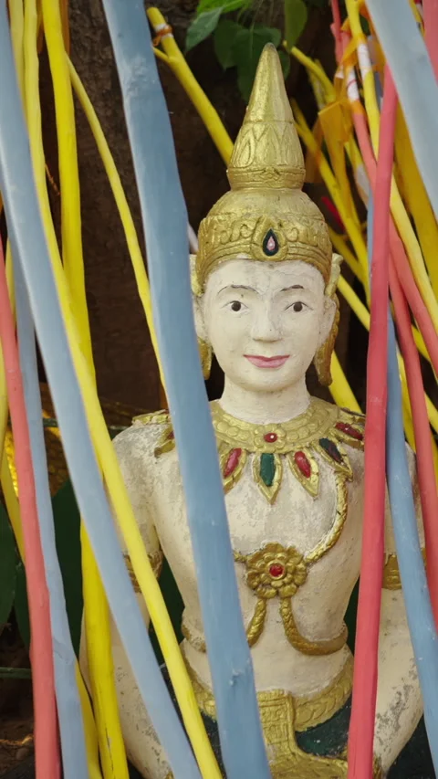 Plan moving away from a Buddhist monument Stock-Footage 265486381