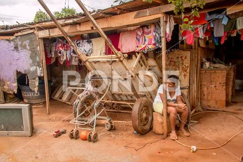 Planaltina, Goiás, Brazil-December 8, 2018: Extreme Poor housing conditions Stock Photos
